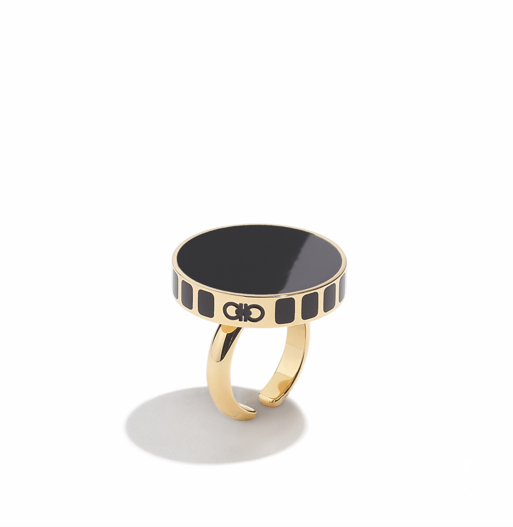 Fashion Week Milan Fall/Winter 2018 look 42 de la collection Ferragamo womenswear accessories