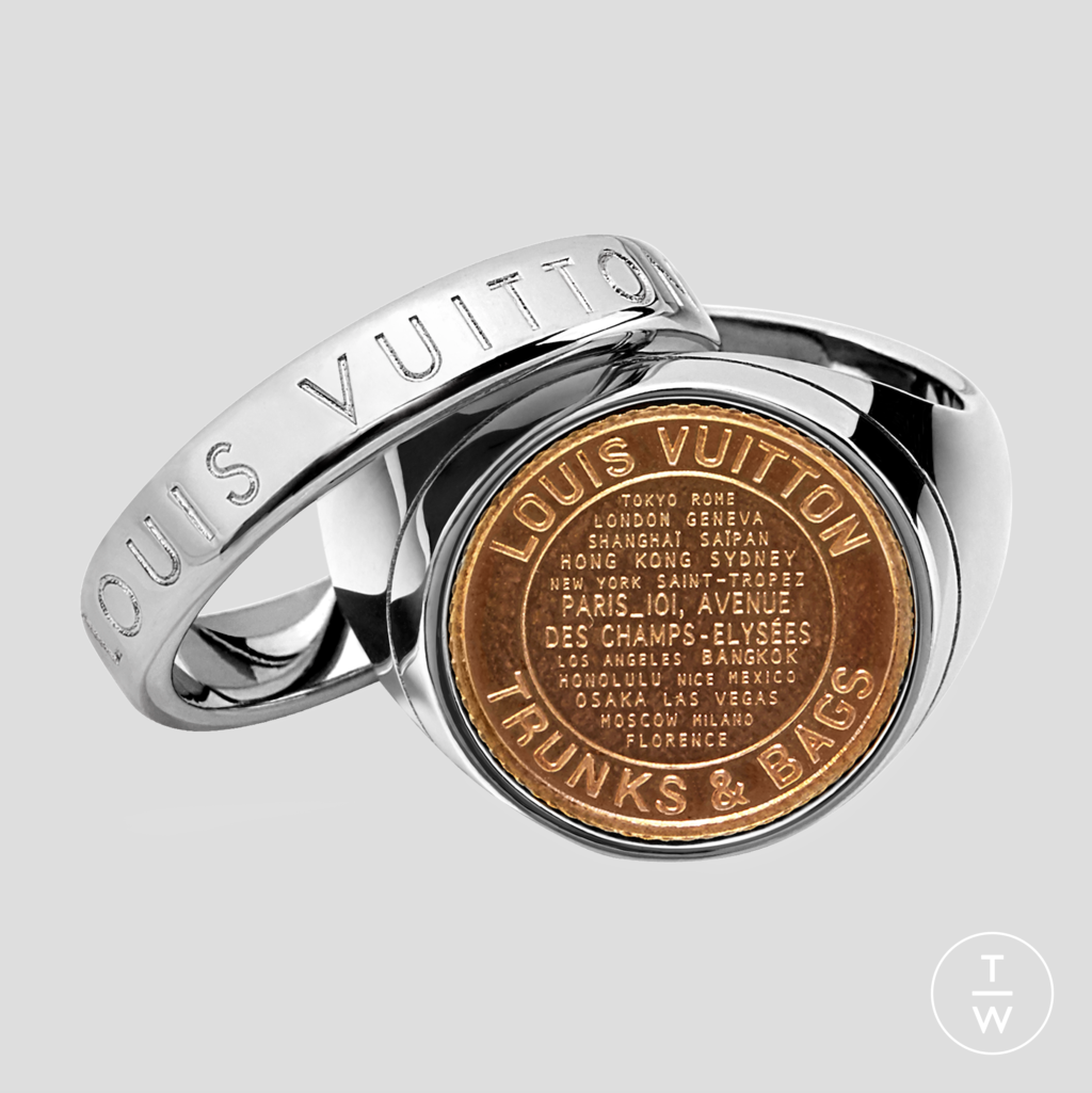 Fashion Week Paris Fall/Winter 2018 look 62 from the Louis Vuitton collection menswear accessories