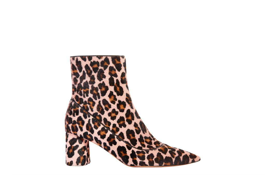 Fashion Week Paris Fall/Winter 2020 look 31 from the Rochas collection womenswear accessories