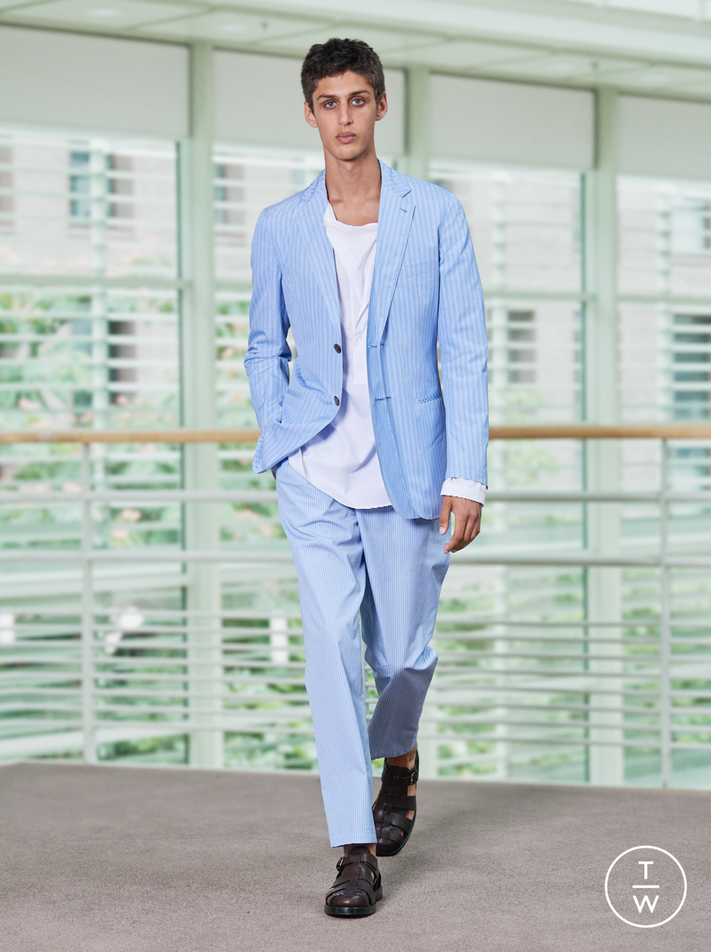 Fashion Week Paris Spring/Summer 2021 look 1 from the Hermès collection menswear