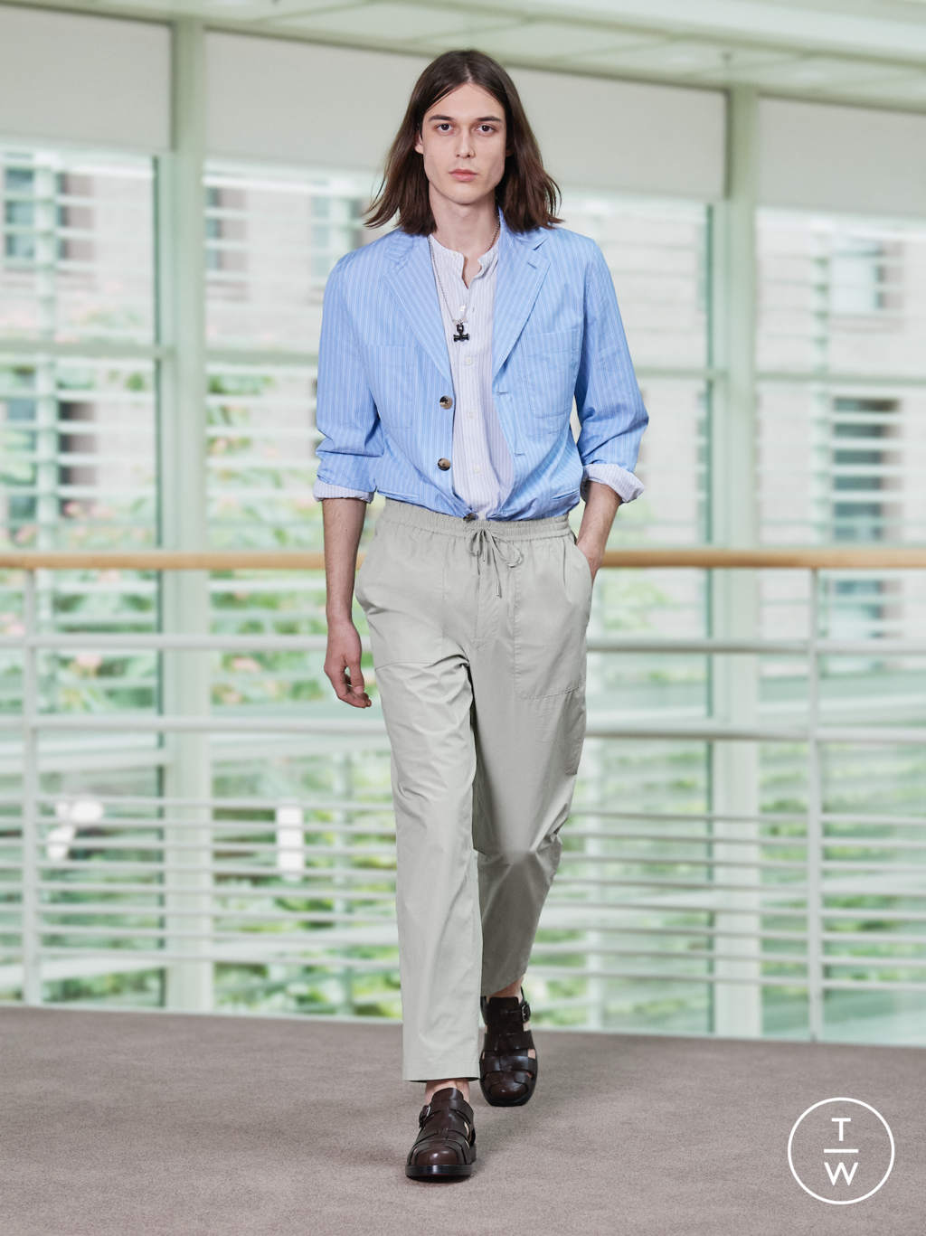 Fashion Week Paris Spring/Summer 2021 look 4 from the Hermès collection menswear