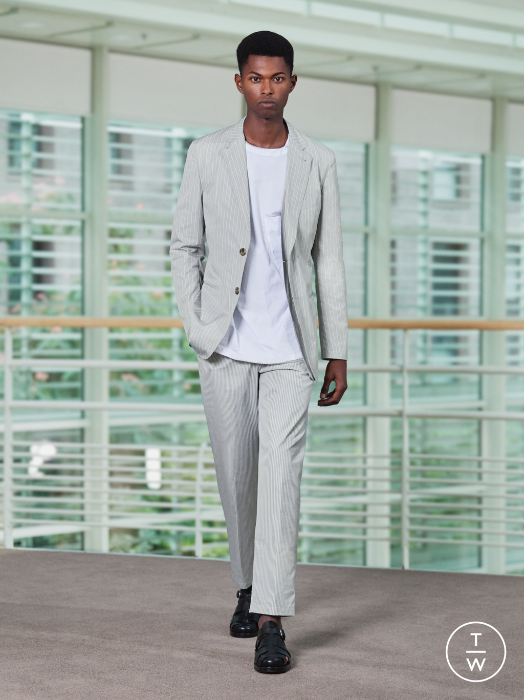Fashion Week Paris Spring/Summer 2021 look 7 from the Hermès collection menswear