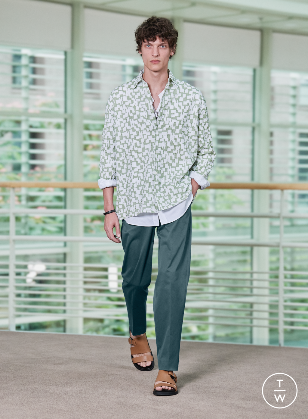Fashion Week Paris Spring/Summer 2021 look 13 de la collection Hermès menswear