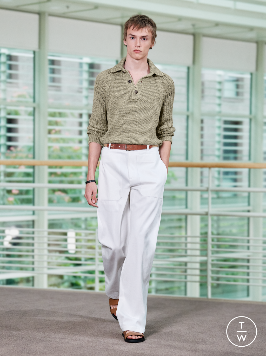 Fashion Week Paris Spring/Summer 2021 look 26 from the Hermès collection menswear