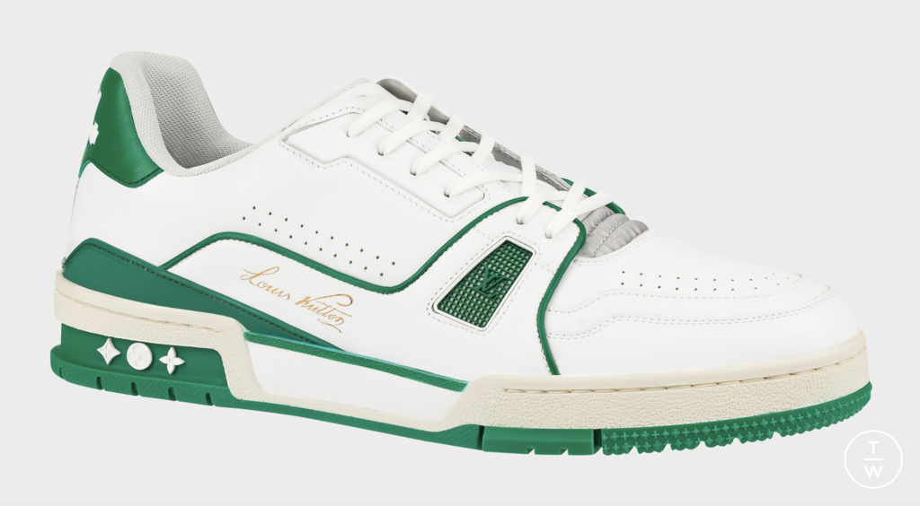 Fashion Week Paris Spring/Summer 2019 look 26 from the Louis Vuitton collection menswear accessories