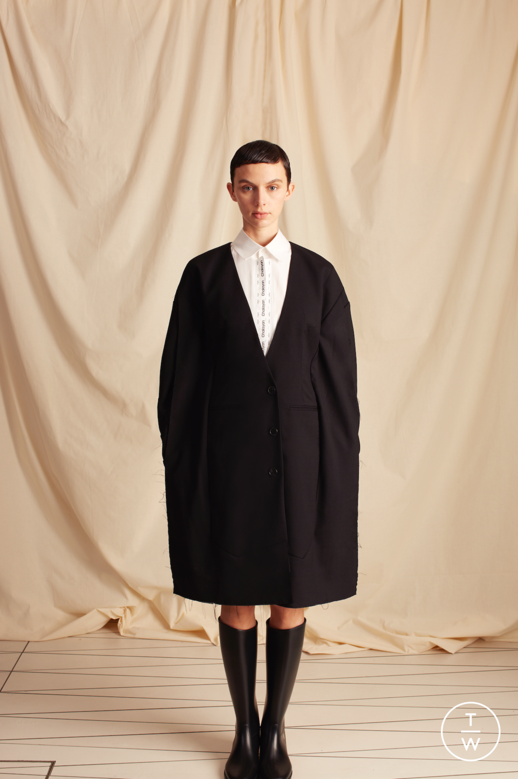 Fashion Week London Pre-Fall 2020 look 4 from the Chalayan collection womenswear