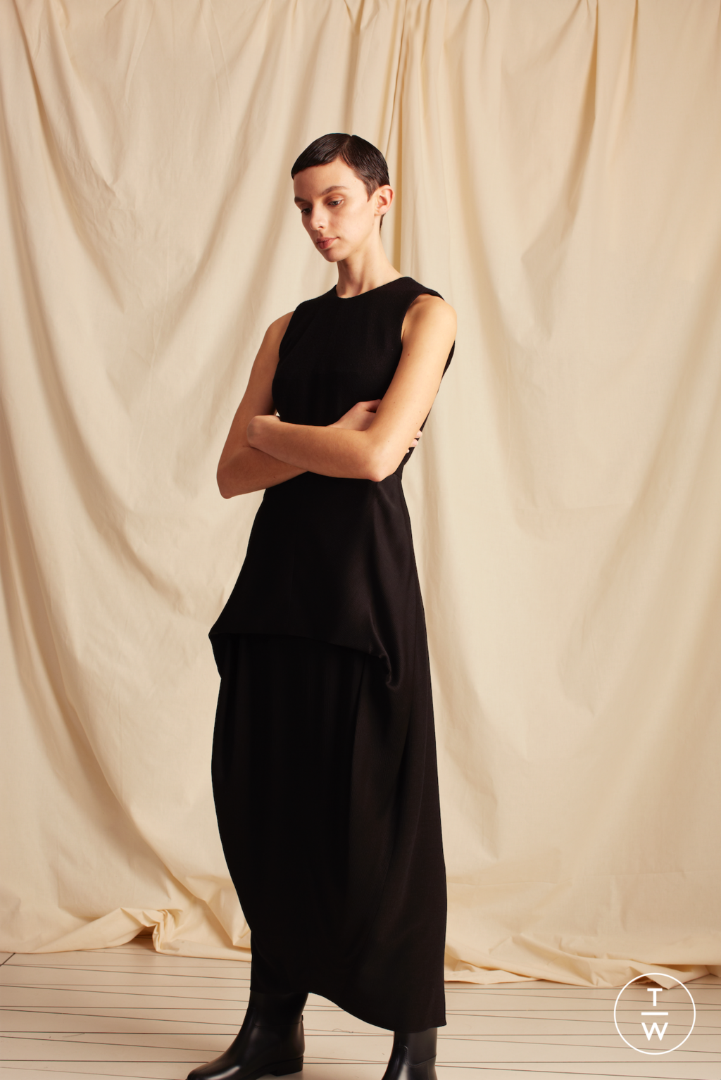 Fashion Week London Pre-Fall 2020 look 11 from the Chalayan collection womenswear