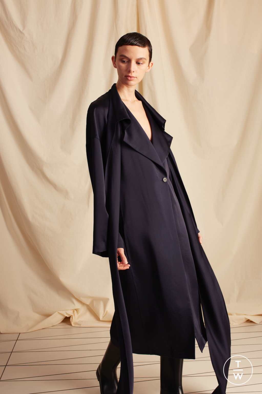 Fashion Week London Pre-Fall 2020 look 15 from the Chalayan collection womenswear