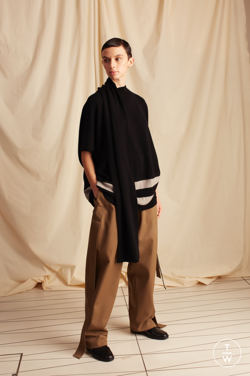 Fashion Week London Pre-Fall 2020 look 19 from the Chalayan collection womenswear