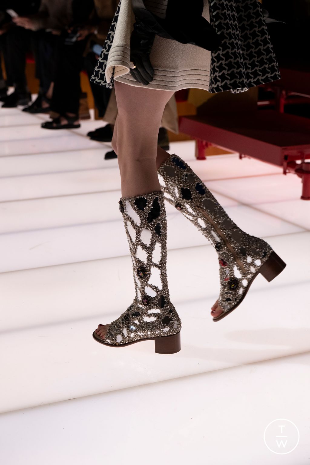 Fashion Week Paris Resort 2026 look 62 from the Louis Vuitton collection womenswear accessories