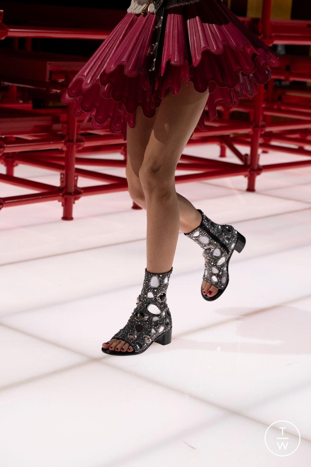 Fashion Week Paris Resort 2026 look 70 de la collection Louis Vuitton womenswear accessories