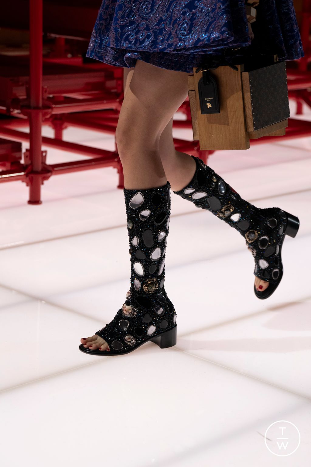 Fashion Week Paris Resort 2026 look 72 de la collection Louis Vuitton womenswear accessories