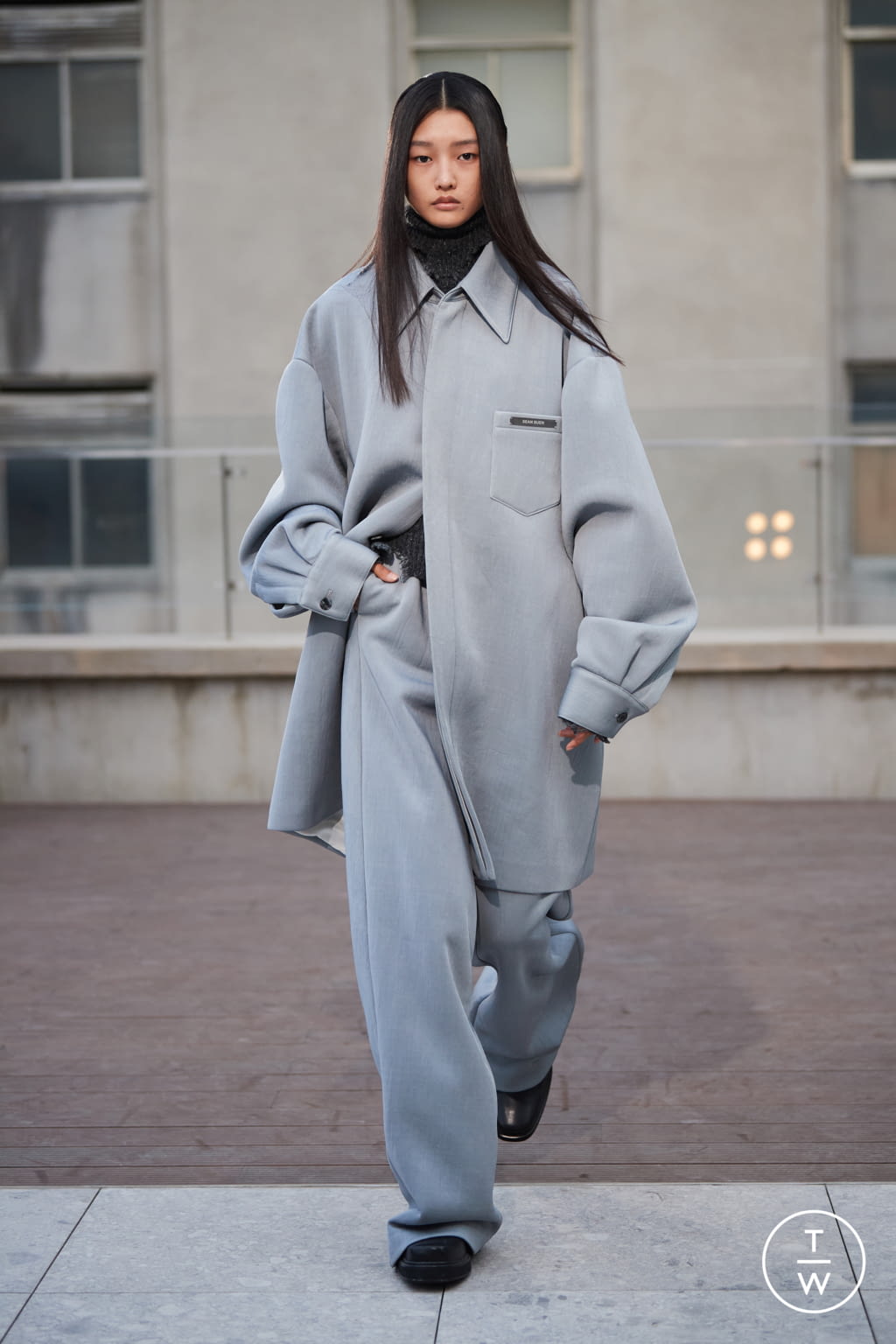 Fashion Week Paris Fall/Winter 2021 look 6 de la collection Sean Suen menswear