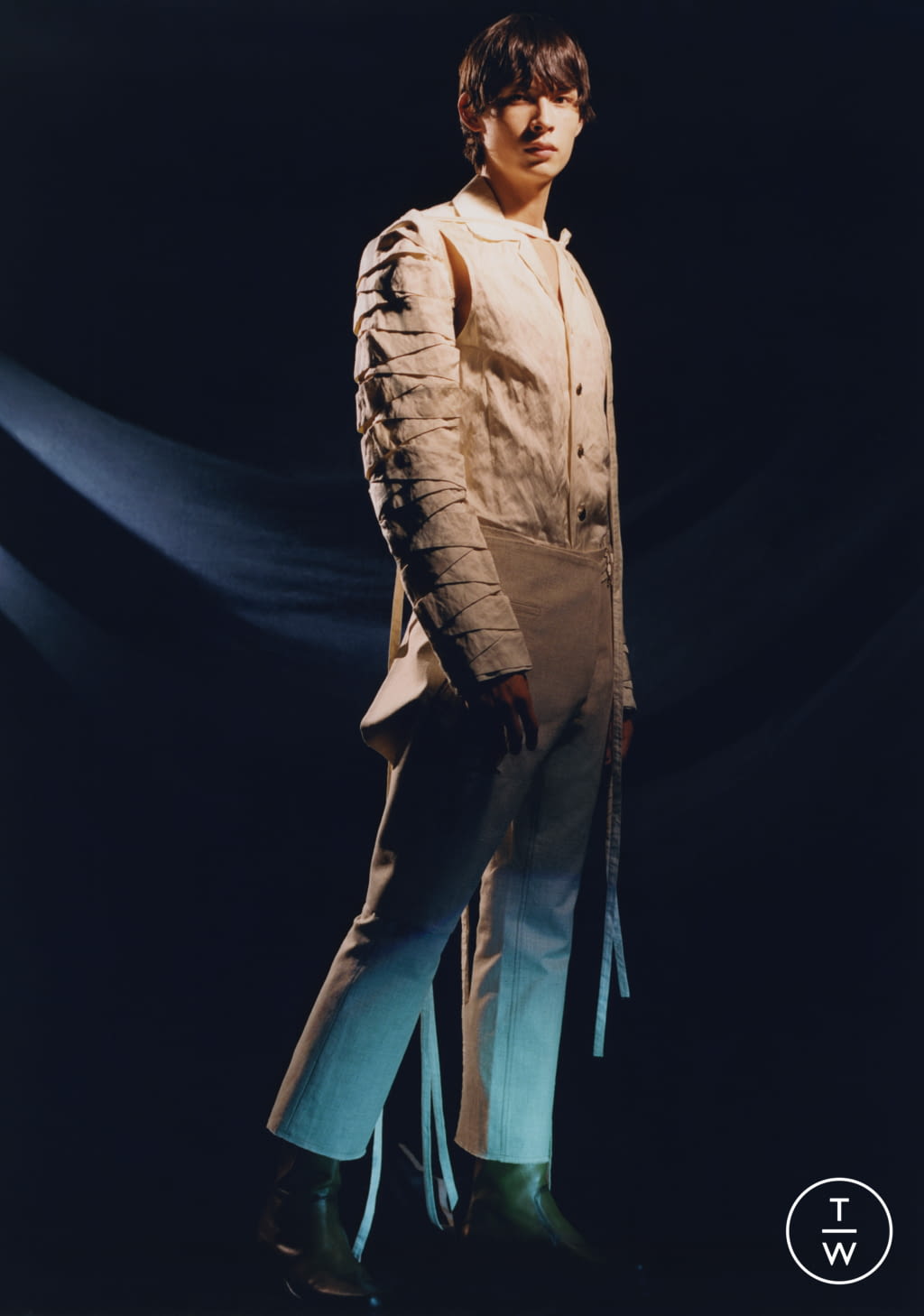 Fashion Week Paris Spring/Summer 2021 look 3 from the Sean Suen collection menswear