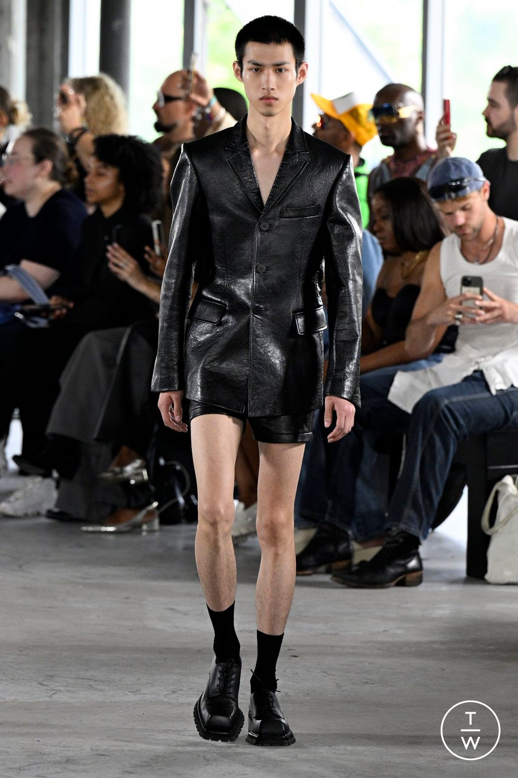 Fashion Week Paris Spring/Summer 2024 look 1 from the Sean Suen collection menswear