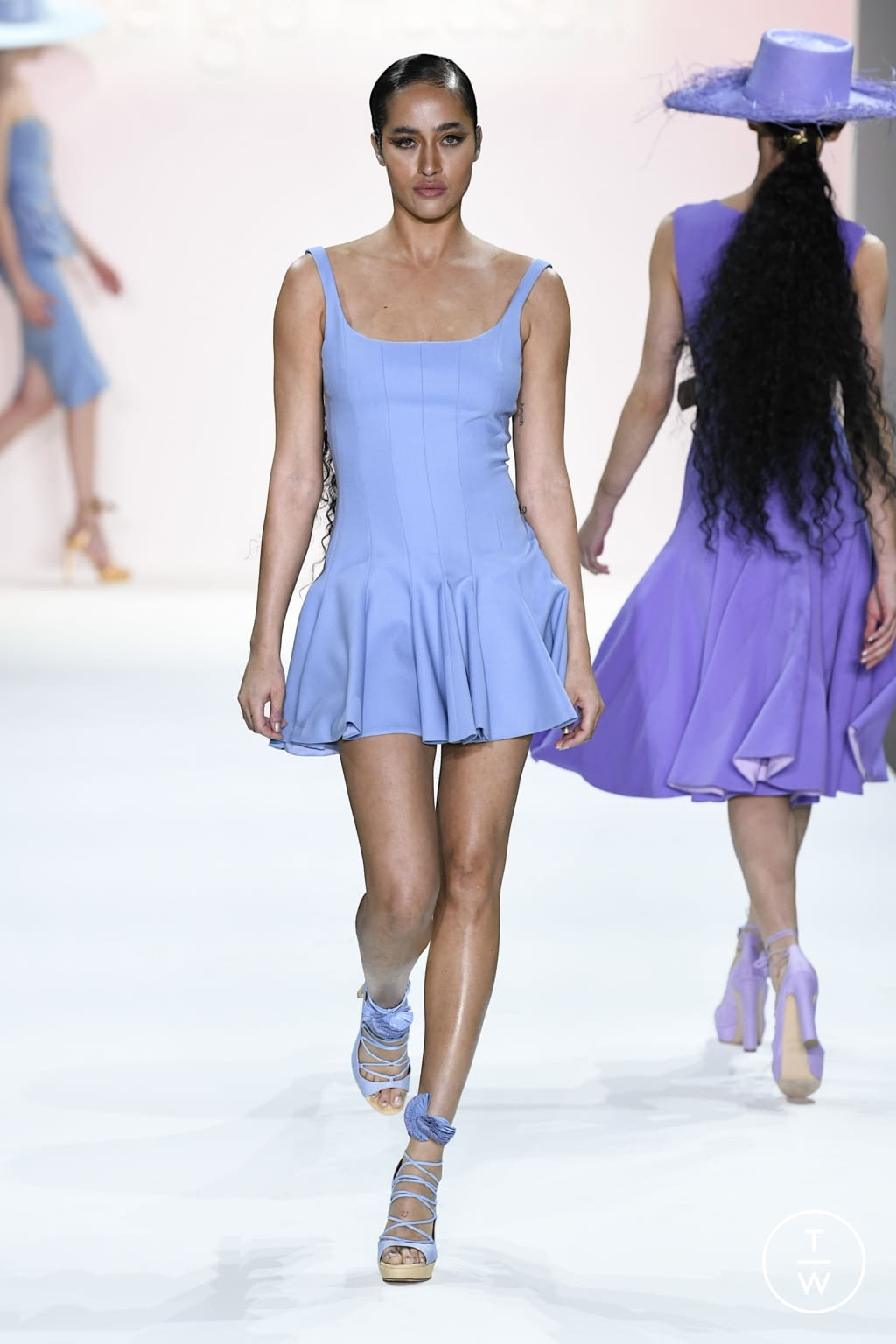 Fashion Week New York Spring/Summer 2022 look 23 from the Sergio Hudson collection 女装