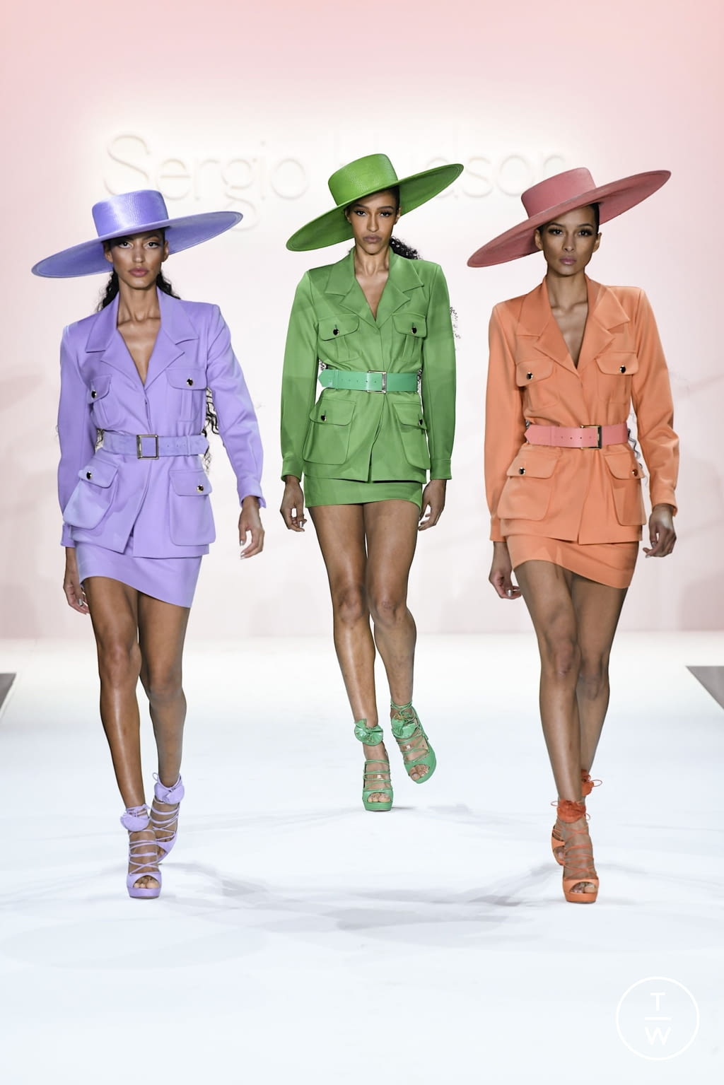 Fashion Week New York Spring/Summer 2022 look 26 from the Sergio Hudson collection womenswear