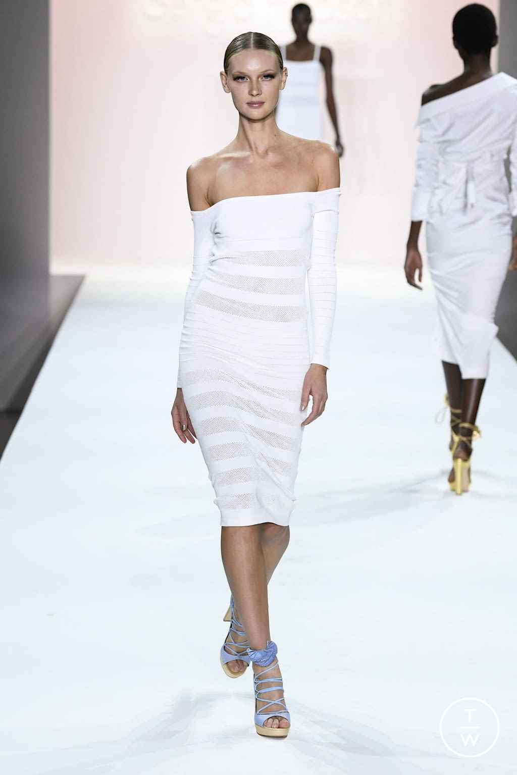 Fashion Week New York Spring/Summer 2022 look 47 from the Sergio Hudson collection 女装
