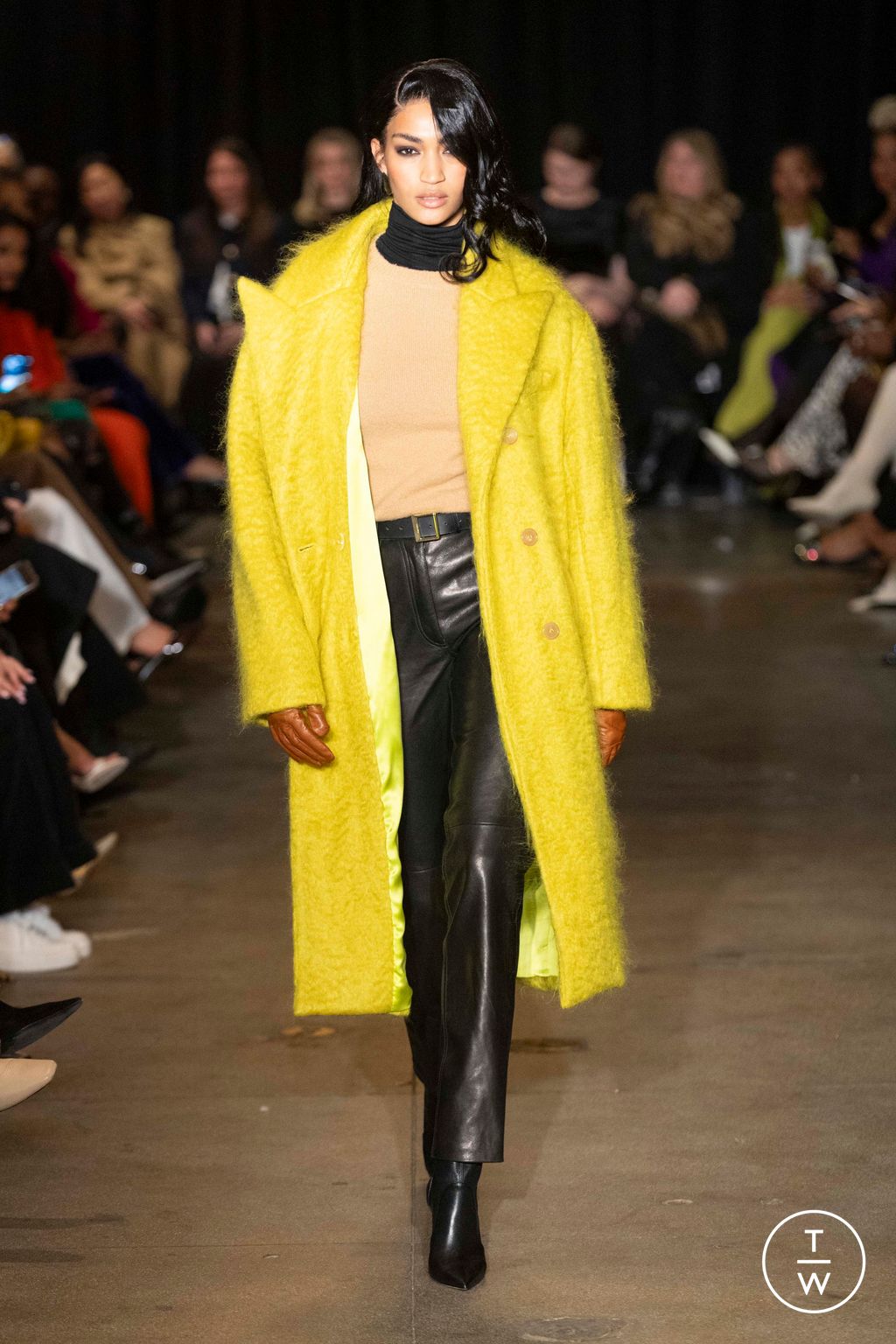 Fashion Week New York Fall/Winter 2025 look 33 de la collection Sergio Hudson womenswear