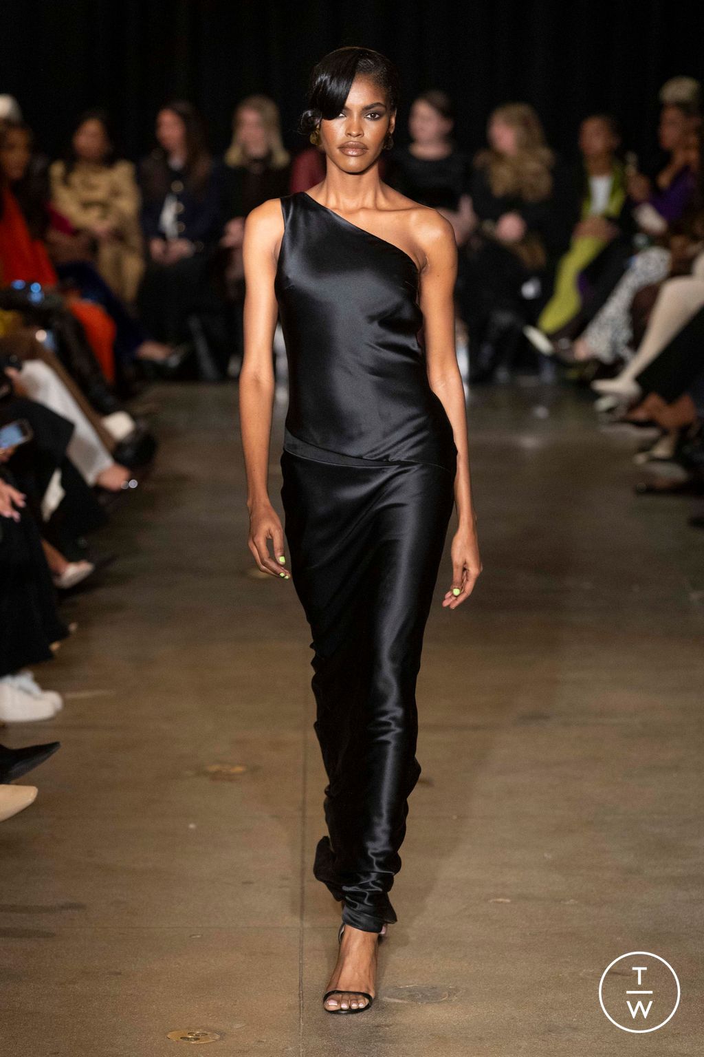 Fashion Week New York Fall/Winter 2025 look 35 from the Sergio Hudson collection womenswear