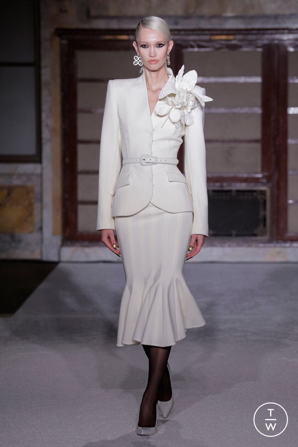 Fashion Week New York Fall/Winter 2026 look 1 de la collection Sergio Hudson womenswear