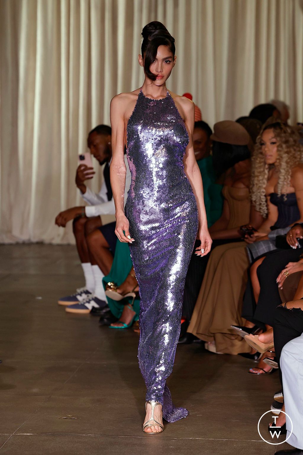 Fashion Week New York Spring/Summer 2025 look 17 from the Sergio Hudson collection 女装