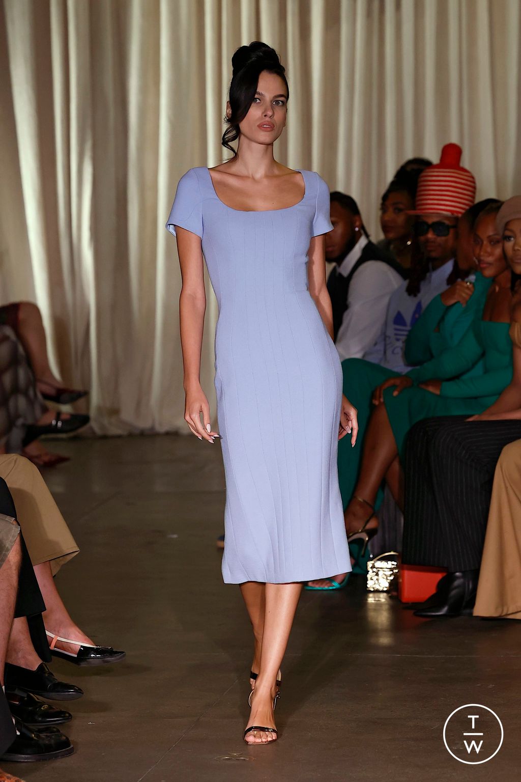 Fashion Week New York Spring/Summer 2025 look 29 from the Sergio Hudson collection womenswear