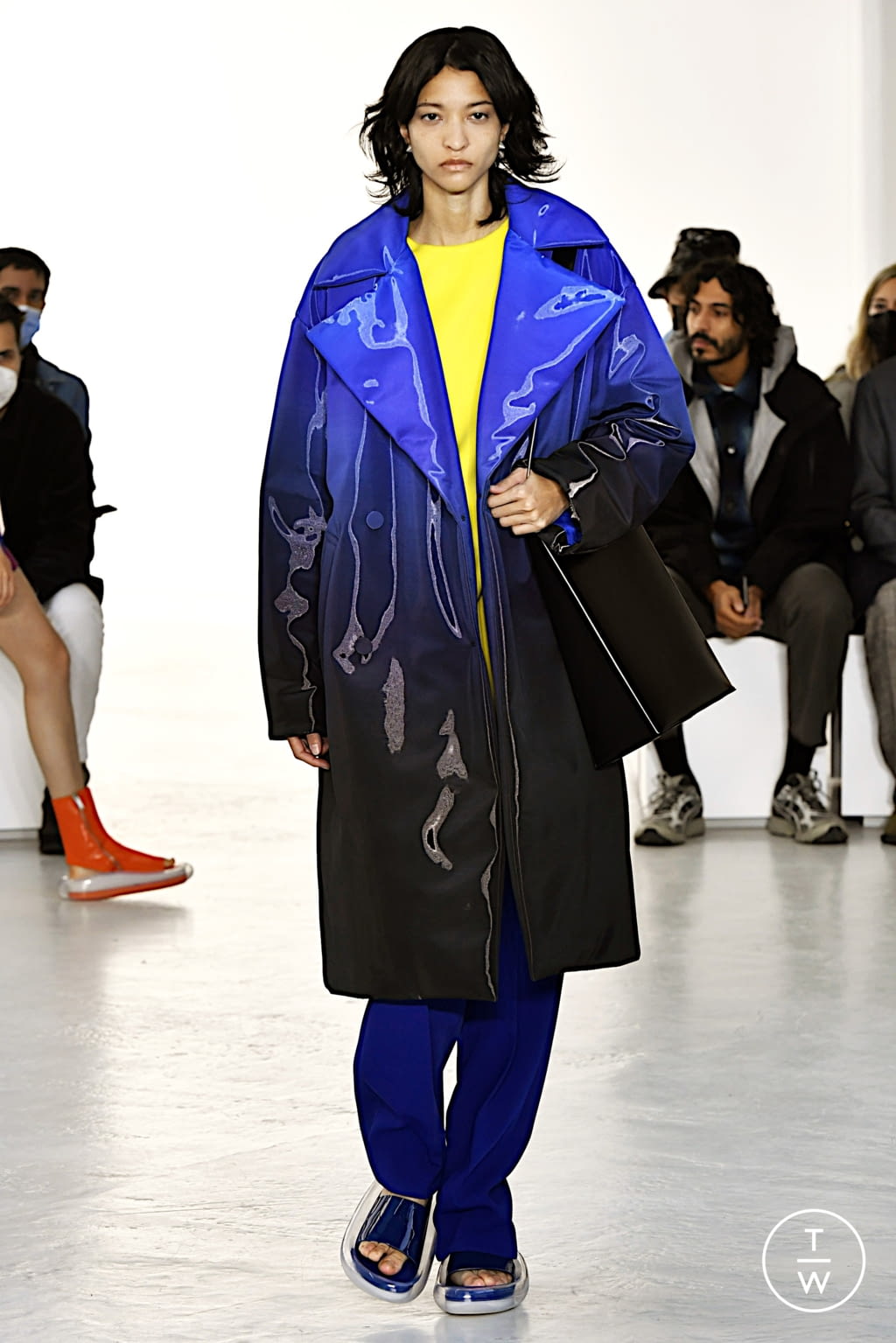 Fashion Week Paris Spring/Summer 2022 look 33 from the Shang Xia collection 女装