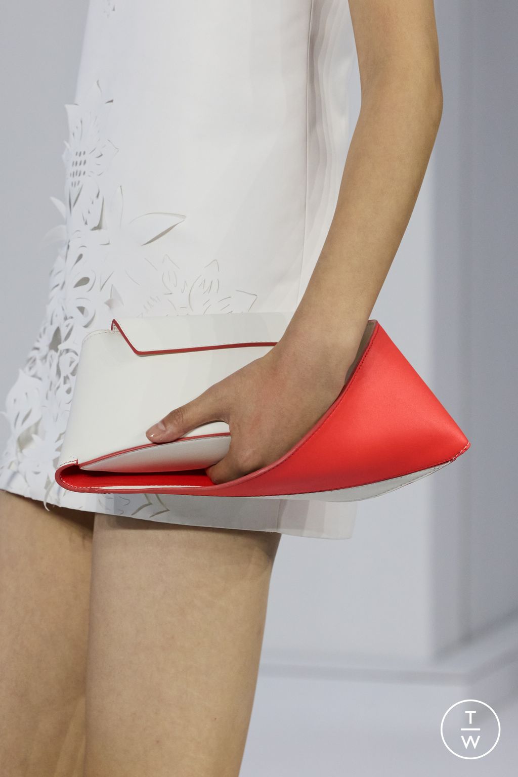 Fashion Week Paris Spring/Summer 2023 look 32 from the Shang Xia collection womenswear accessories