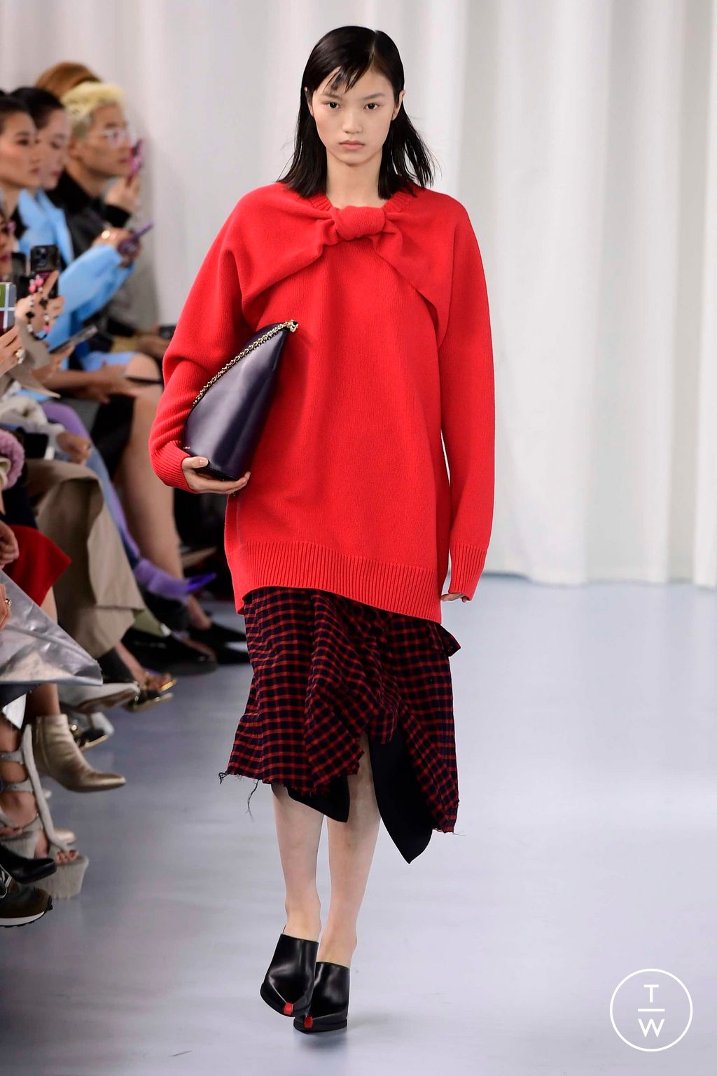 Fashion Week Paris Fall/Winter 2023 look 5 de la collection Shang Xia womenswear