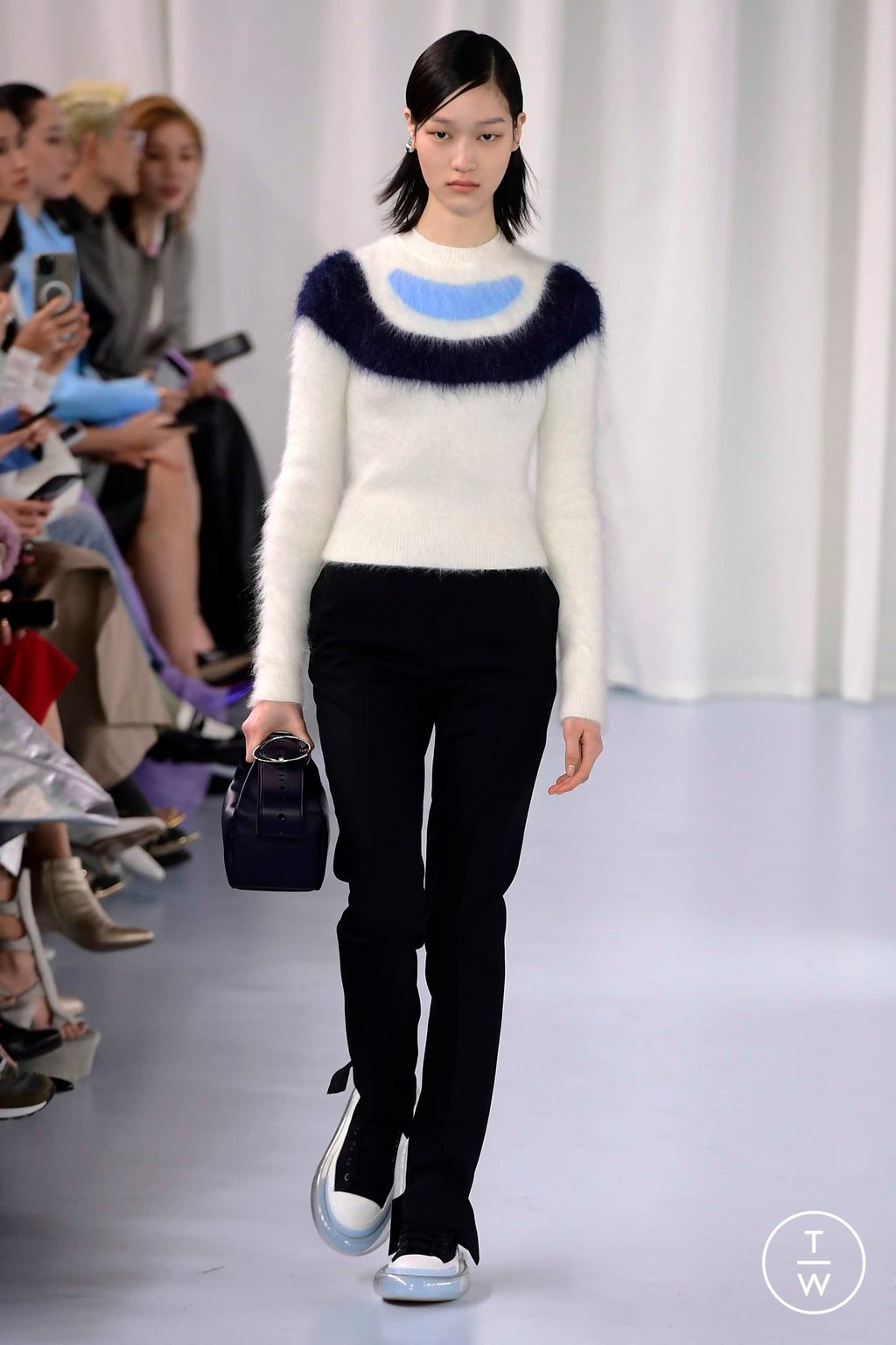 Fashion Week Paris Fall/Winter 2023 look 12 from the Shang Xia collection 女装