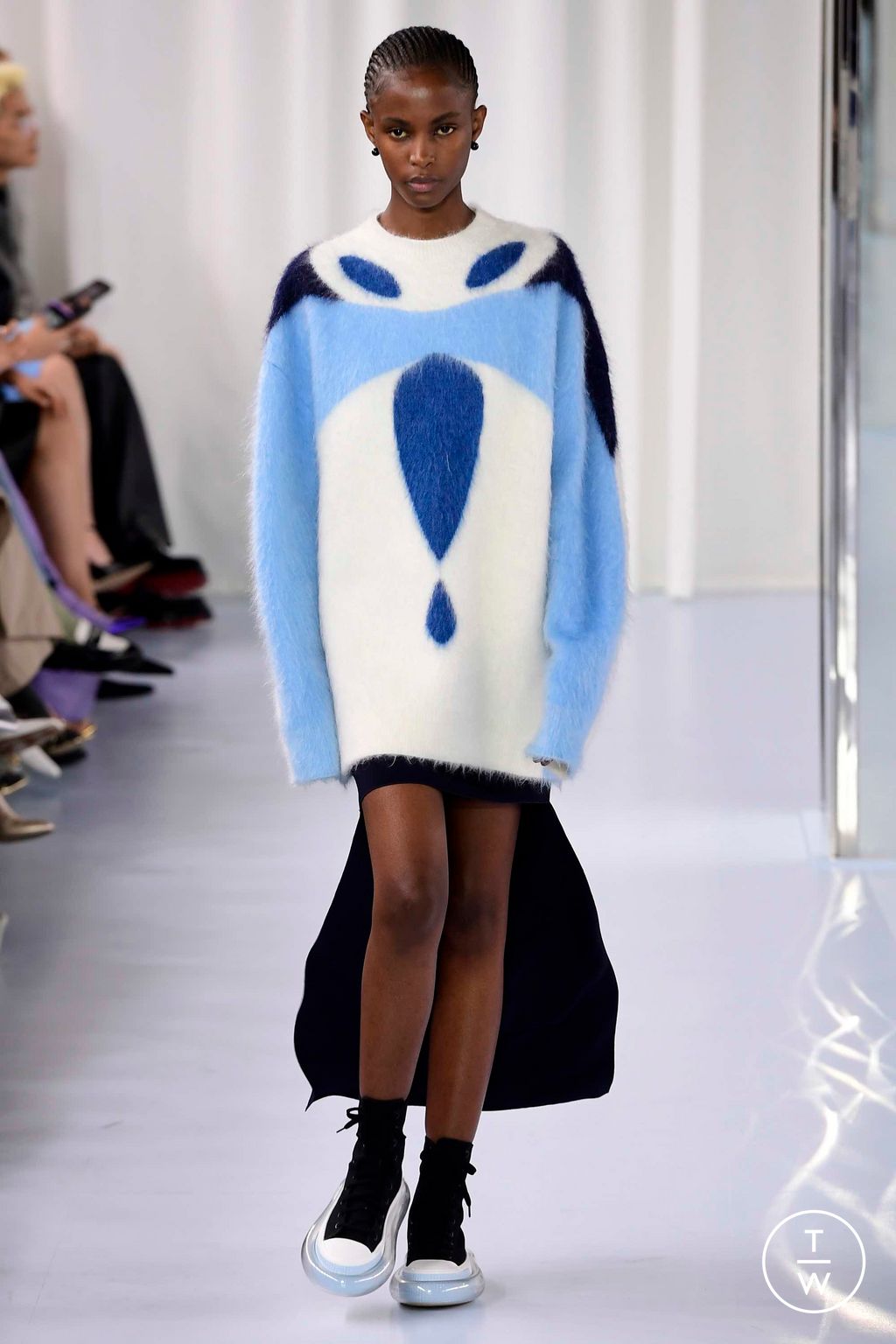Fashion Week Paris Fall/Winter 2023 look 13 de la collection Shang Xia womenswear
