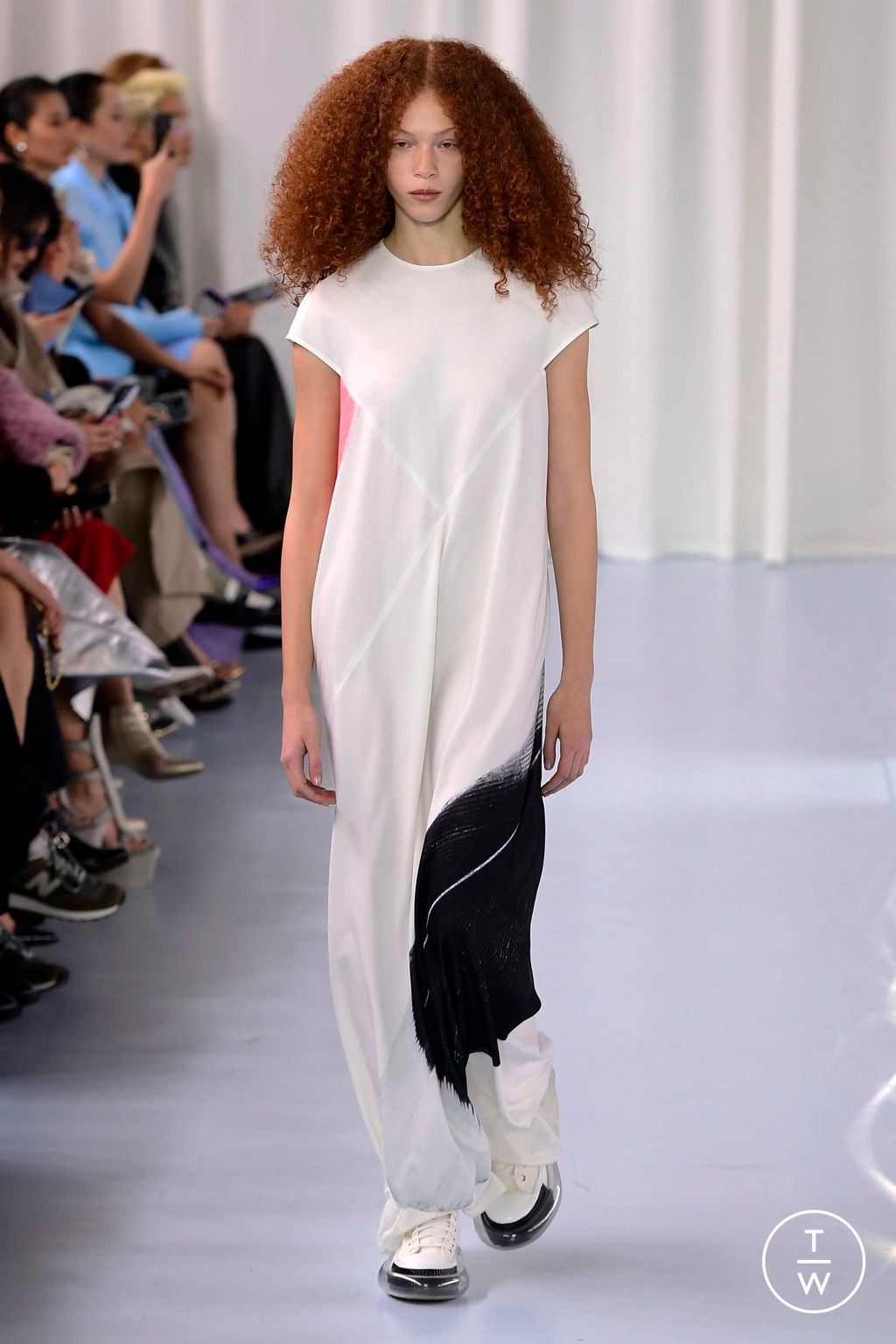 Fashion Week Paris Fall/Winter 2023 look 15 from the Shang Xia collection 女装