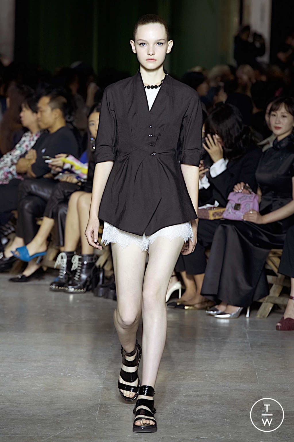 Fashion Week Paris Spring/Summer 2020 look 2 de la collection Shiatzy Chen womenswear