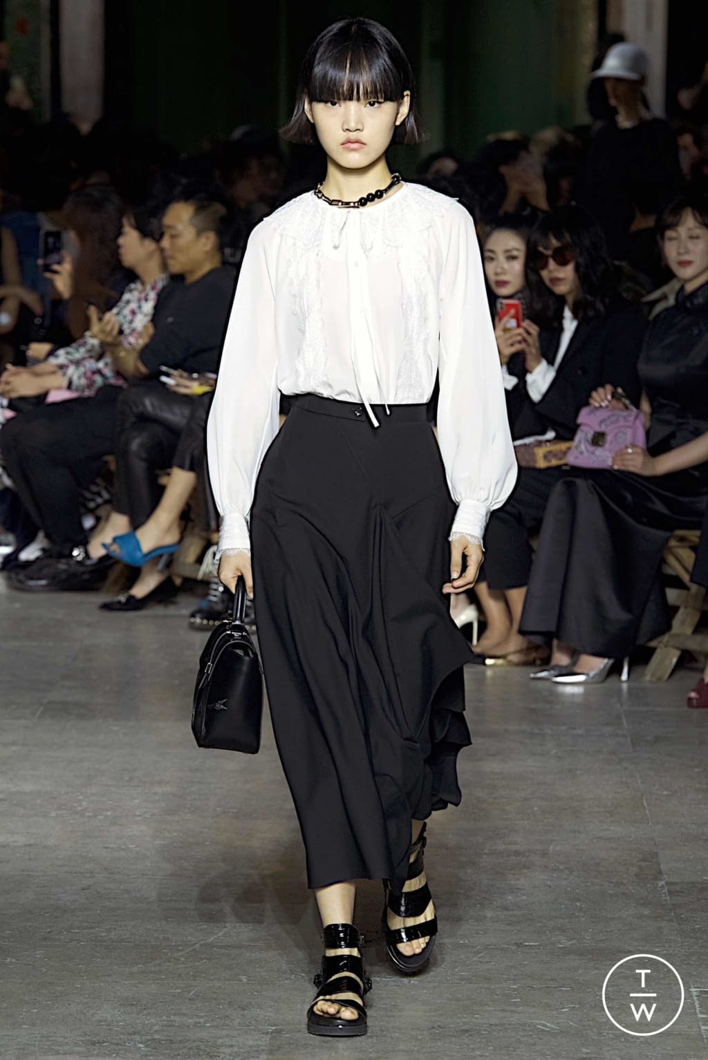 Fashion Week Paris Spring/Summer 2020 look 1 de la collection Shiatzy Chen womenswear