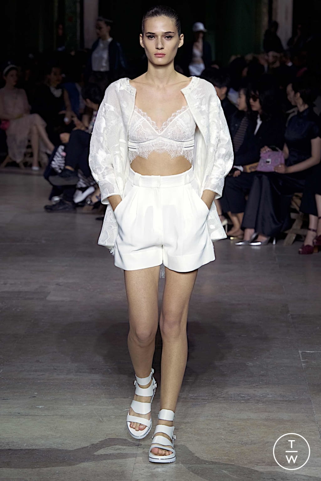 Fashion Week Paris Spring/Summer 2020 look 12 from the Shiatzy Chen collection 女装