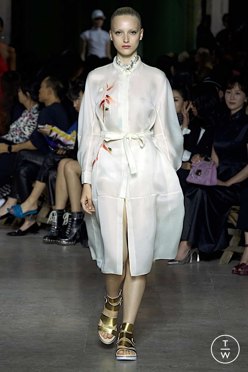 Fashion Week Paris Spring/Summer 2020 look 33 from the Shiatzy Chen collection womenswear