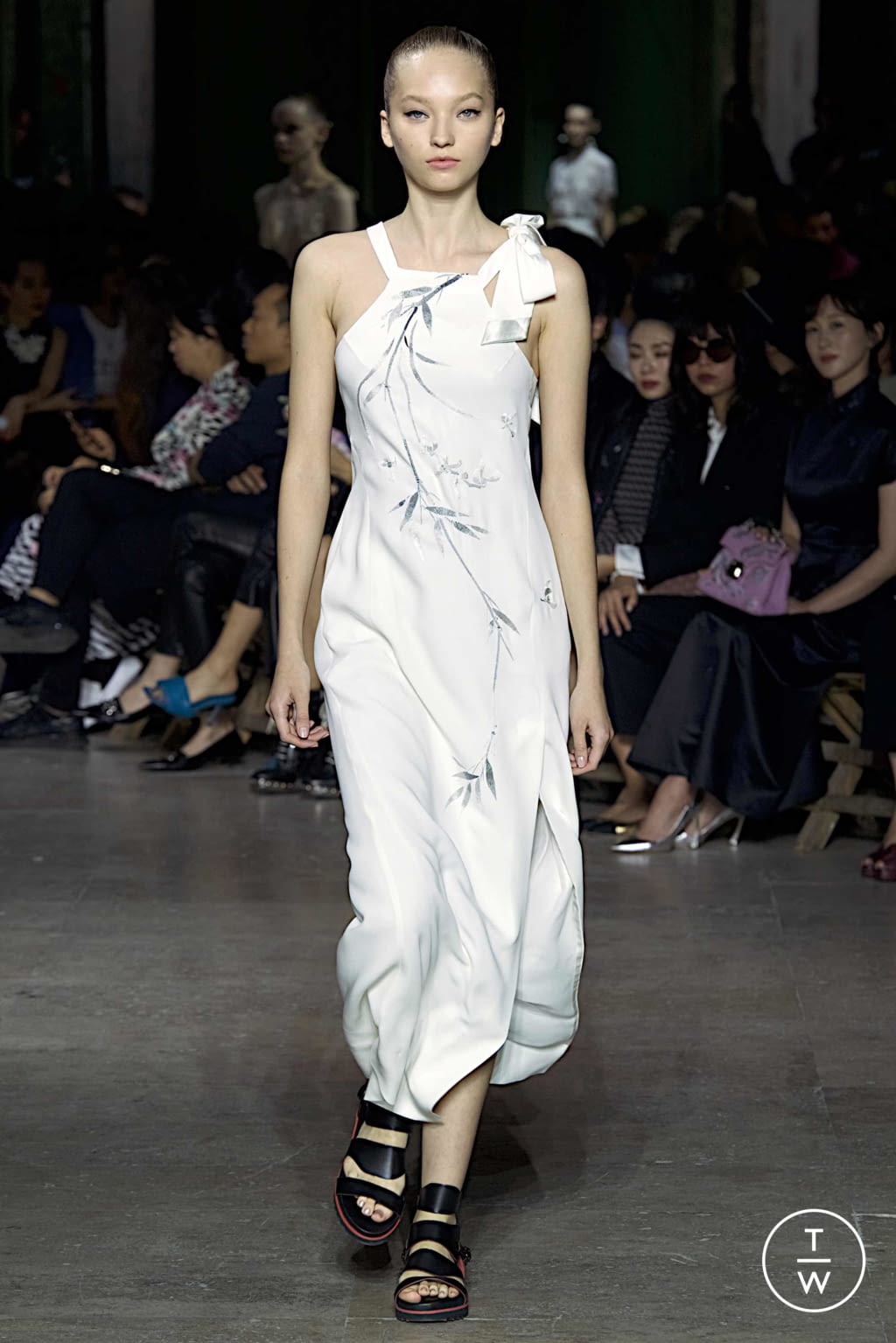 Fashion Week Paris Spring/Summer 2020 look 45 de la collection Shiatzy Chen womenswear