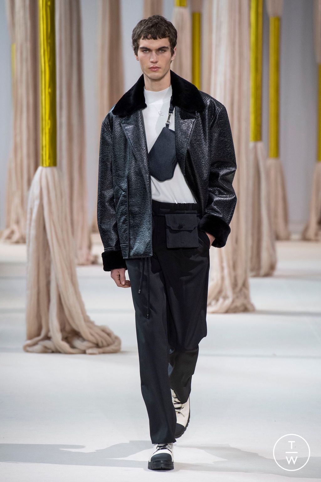 Fashion Week Paris Fall/Winter 2023 look 9 from the Shiatzy Chen collection 女装