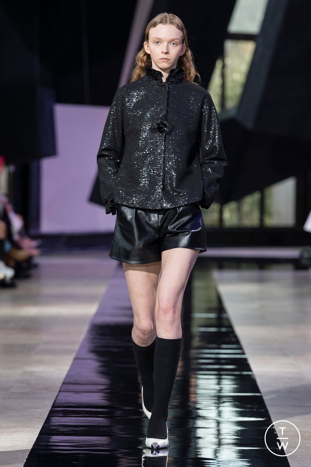Fashion Week Paris Fall/Winter 2024 look 21 from the Shiatzy Chen collection 女装