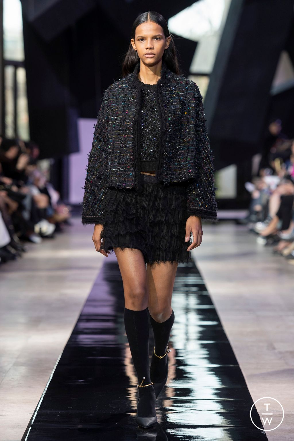 Fashion Week Paris Fall/Winter 2024 look 38 from the Shiatzy Chen collection womenswear