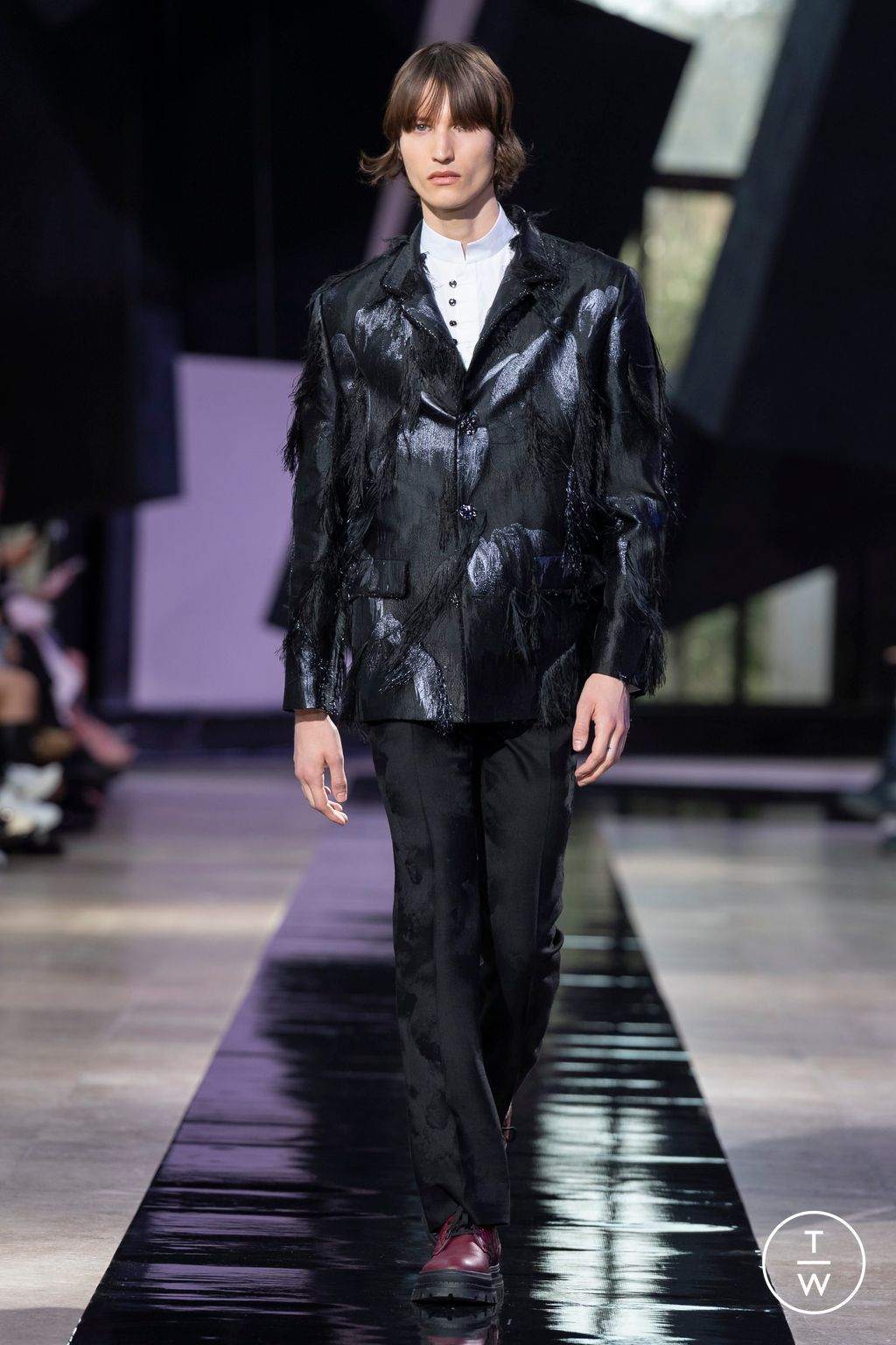 Fashion Week Paris Fall/Winter 2024 look 46 from the Shiatzy Chen collection 女装