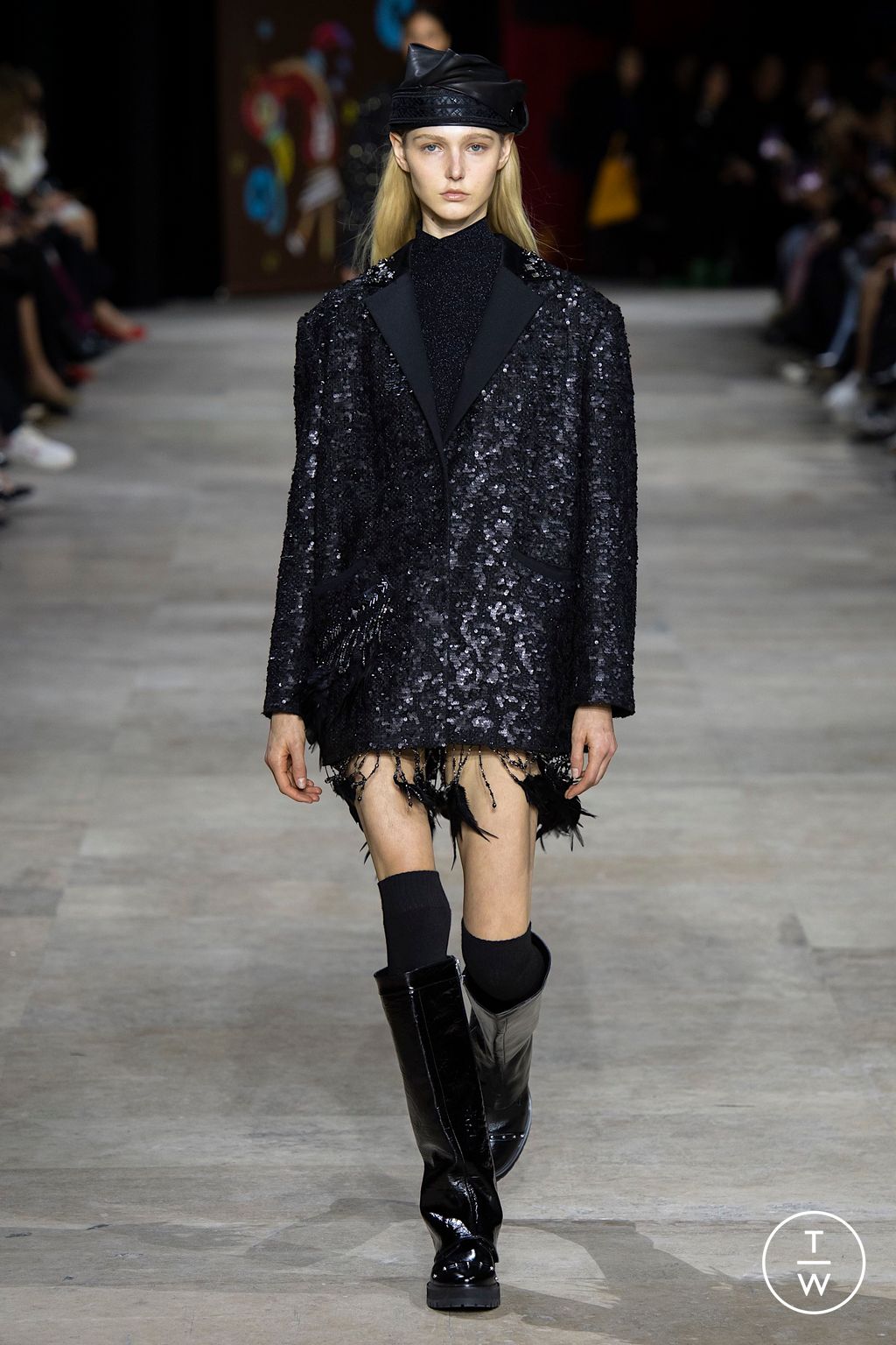 Fashion Week Paris Fall/Winter 2025 look 2 de la collection Shiatzy Chen womenswear