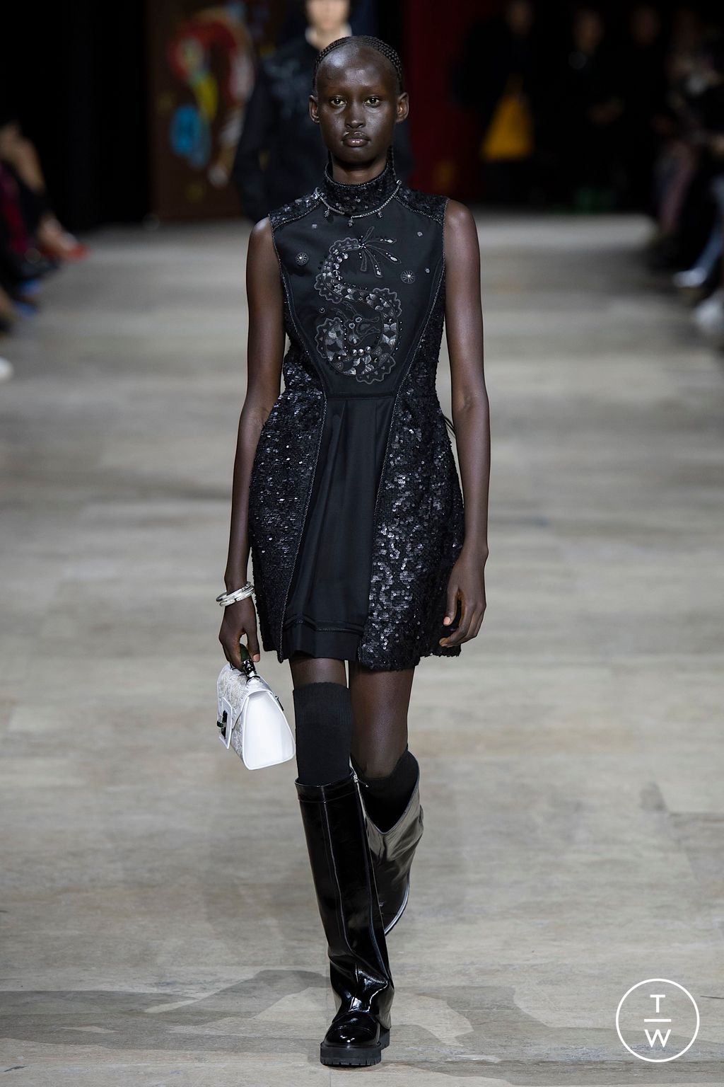 Fashion Week Paris Fall/Winter 2025 look 17 from the Shiatzy Chen collection womenswear