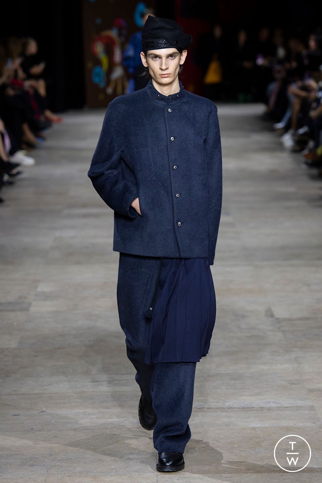 Fashion Week Paris Fall/Winter 2025 look 19 de la collection Shiatzy Chen womenswear