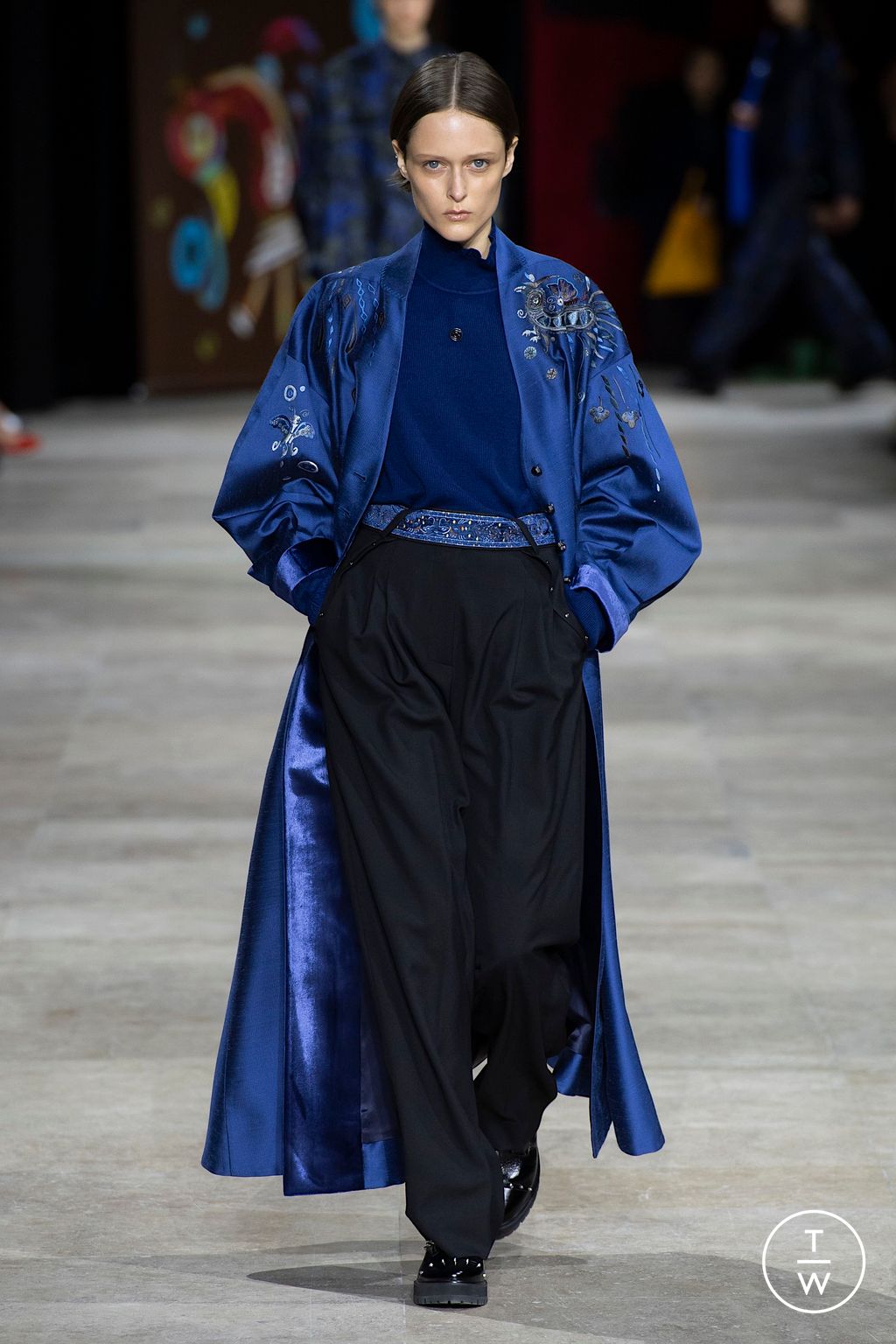 Fashion Week Paris Fall/Winter 2025 look 20 de la collection Shiatzy Chen womenswear