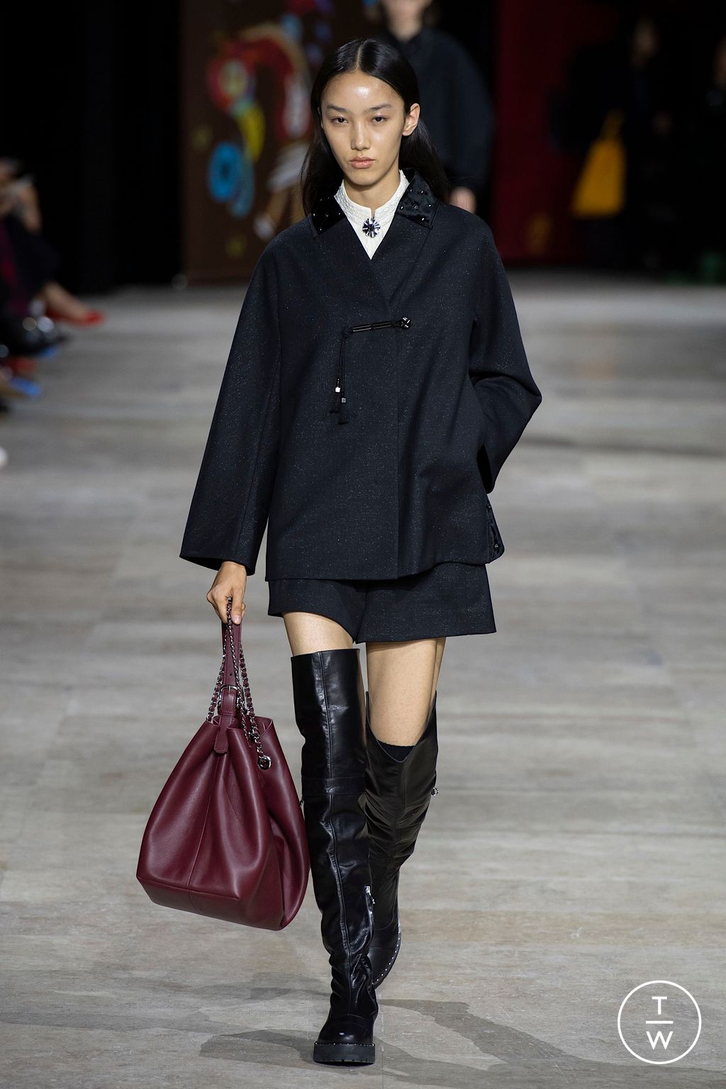 Fashion Week Paris Fall/Winter 2025 look 35 from the Shiatzy Chen collection womenswear