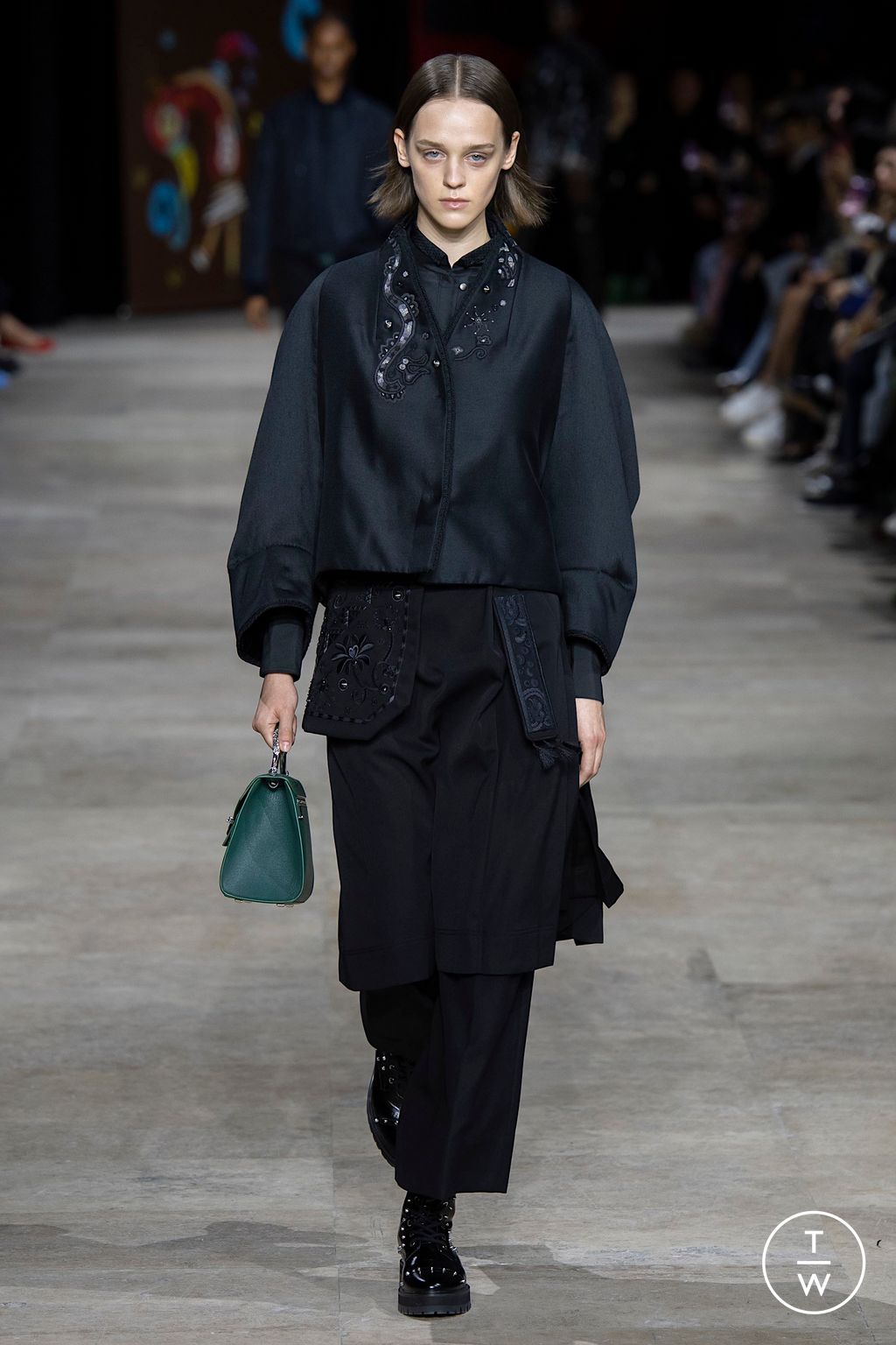 Fashion Week Paris Fall/Winter 2025 look 36 from the Shiatzy Chen collection womenswear