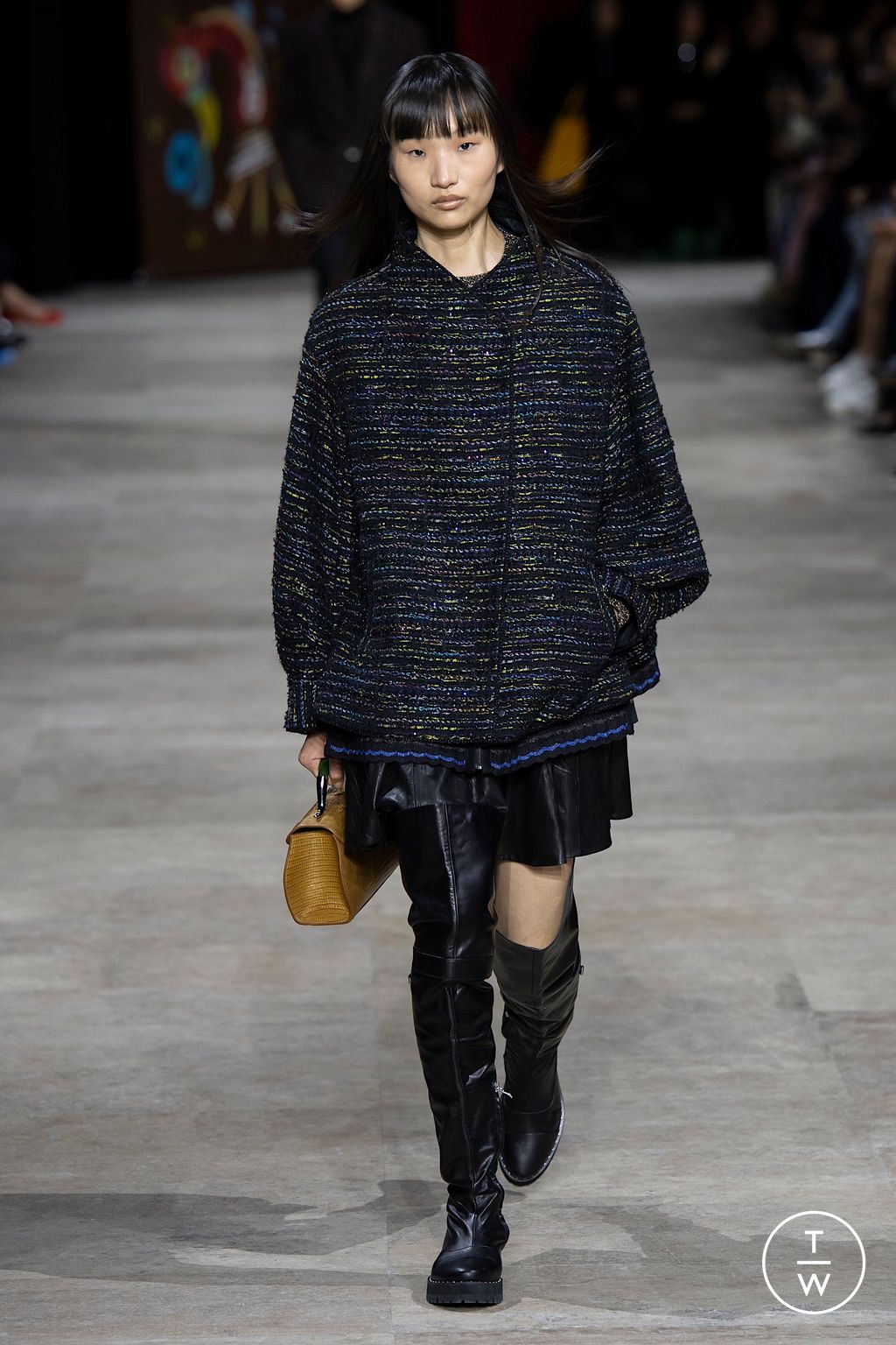 Fashion Week Paris Fall/Winter 2025 look 39 from the Shiatzy Chen collection womenswear