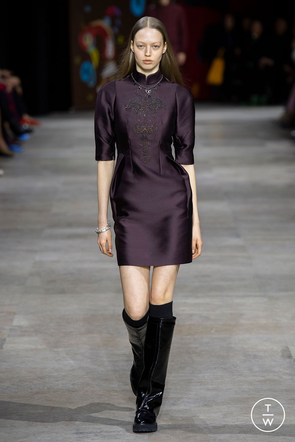 Fashion Week Paris Fall/Winter 2025 look 50 de la collection Shiatzy Chen womenswear